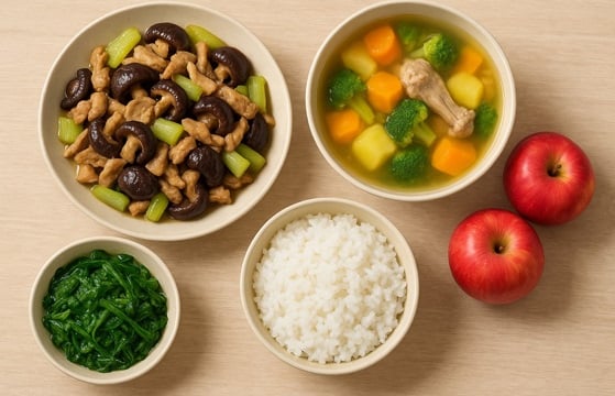 Bữa cơm tối 120 nghìn: Thịt lợn xào nấm đông cô, canh củ cải hầm xương