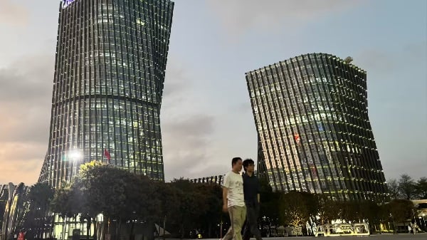 Giảm giờ làm, tăng chi tiêu: Trung Quốc khuyến khích làm việc ít hơn để kích cầu tiêu dùng, một thành phố cân nhắc nghỉ cuối tuần 2,5 ngày   
