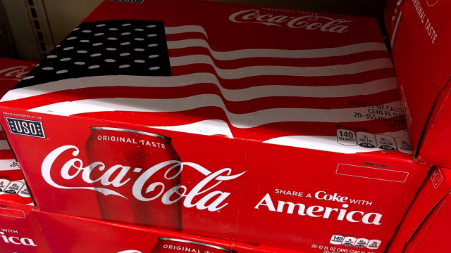Ông Trump đưa ra tuyên bố về Coca-Cola gây chấn động ngành đồ uống