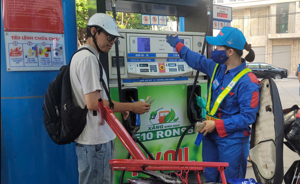 Khách hàng bớt e dè với xăng E10