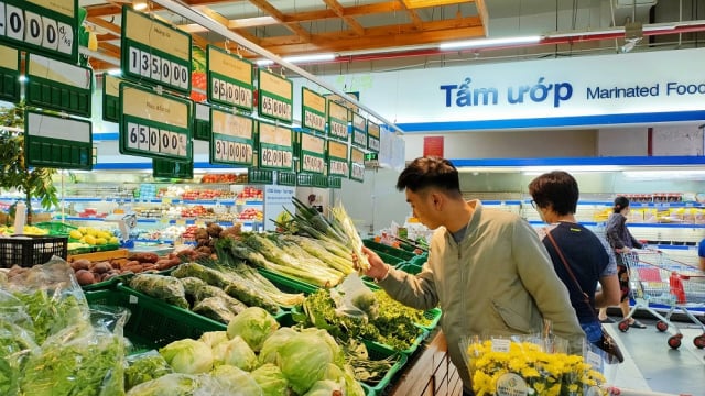 Tin hot thị trường ngày 26/8: VEAM “đại hạ giá” hơn 2.000 ô tô, khởi điểm 430 tỷ đồng