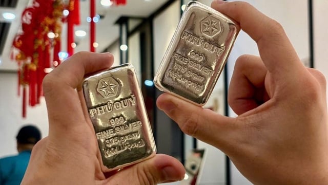 Giá bạc hôm nay 30/8: Đà tăng vững chắc, tiệm cận ngưỡng 40 USD/ounce