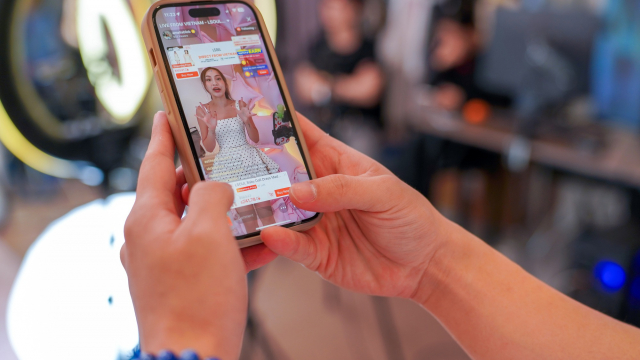 Bộ Công Thương làm việc với Shopee, TikTok Shop về chính sách tăng phí từ tháng 5