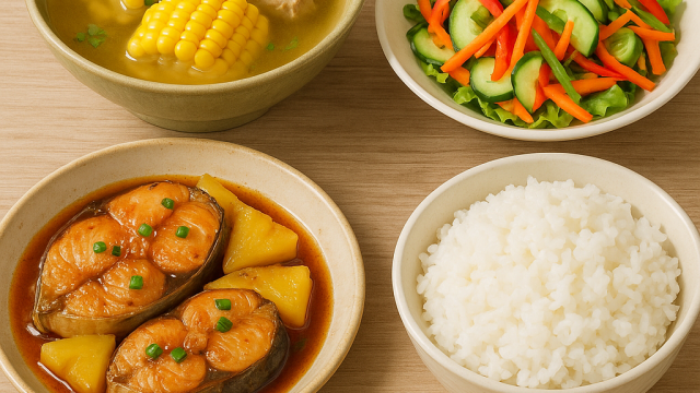 Bữa cơm tối 120.000 đồng: Cá thu kho thơm, salad ngũ sắc, canh ngô nấu sườn