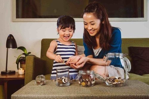 'Không làm việc thì không có cơm ăn', 3 bài học về tiền bạc 'quý hơn vàng' con cái có thể học từ chính bố mẹ