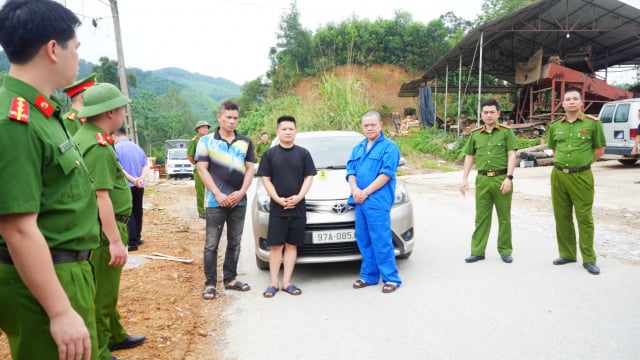 Khởi tố 3 đối tượng rượt đuổi, nổ súng bắn vào ô tô trên quốc lộ ở Thái Nguyên