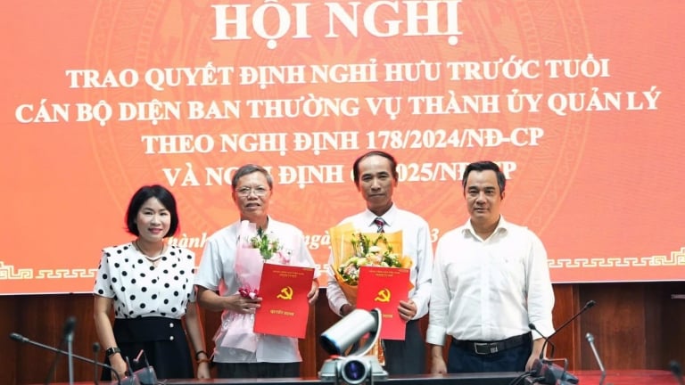 2 Phó Chủ tịch Hội Nông dân thành phố Huế xin nghỉ hưu trước tuổi 