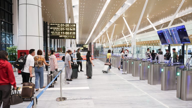 Nhà ga T3 sân bay Tân Sơn Nhất vượt tiến độ, giải tỏa áp lực ùn tắc dịp lễ 30/4