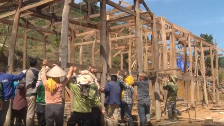 Quyết tâm hoàn thành xóa nhà tạm, để người dân yên tâm phát triển kinh tế