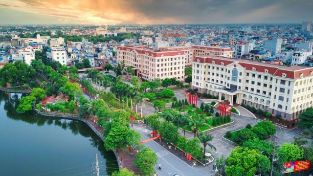 Trường học có bắt buộc đổi tên sau sáp nhập đơn vị hành chính từ 1/7/2025?