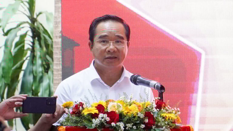 TP.HCM khai trương Trung tâm Báo chí, phát hành bộ tem đặc biệt kỷ niệm 50 năm thống nhất đất nước