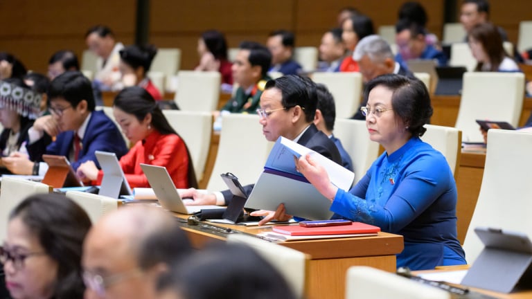 Quốc hội bàn nội dung rút ngắn nhiệm kỳ Quốc hội khóa XV, bầu cử sớm