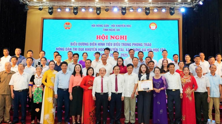 50 nông dân làm giàu bằng tri thức, xây dựng xã hội học tập ở Nghệ An được tôn vinh