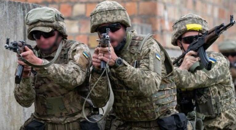 Ukraine bất ngờ mở cuộc điều tra Lữ đoàn tinh nhuệ nhưng nhiều tai tiếng được Pháp huấn luyện 
