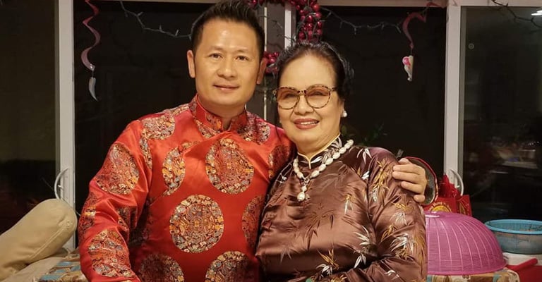 Mẹ ca sĩ Bằng Kiều từ chối nhận váy giá 80 triệu của nữ tỷ phú tha thiết muốn tặng
