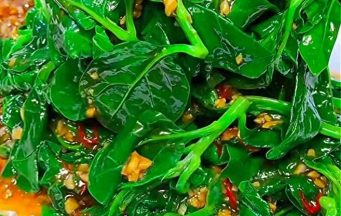 Loại rau 'nhà nghèo' lại là viên canxi tự nhiên, mùa hè tươi non, trộn tỏi ớt ăn cực đã