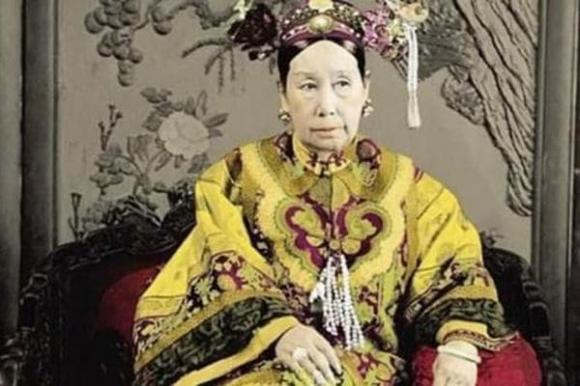 Từ Hi Thái hậu vì sao không bao giờ ăn thịt bò, thịt chó?
