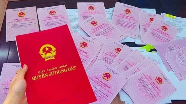 Những trường hợp bắt buộc phải đổi sang mẫu sổ đỏ mới từ năm 2025 
