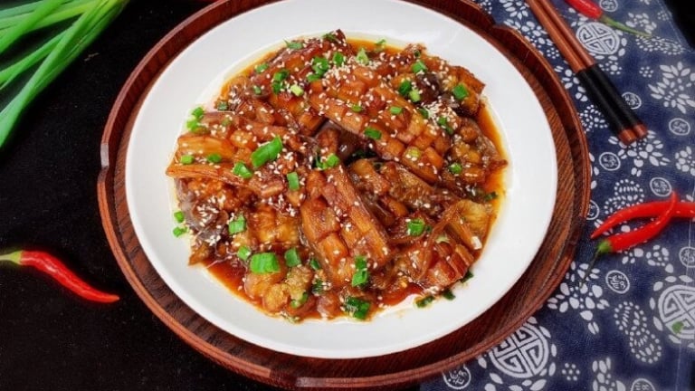 Đi chợ gặp 'vua của các loại rau' này mua ngay, về rim ăn với cơm vừa ngon rẻ lại đại bổ