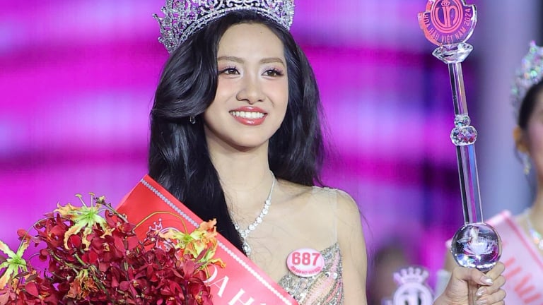 Tân Hoa hậu Hà Trúc Linh: Không cố gắng trở thành ai đó, dám sống đúng với con người thật của mình