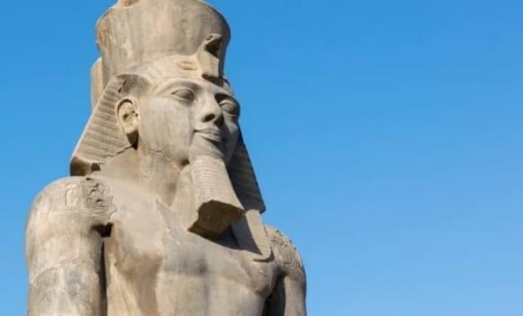 Pharaoh Ai Cập có 100 con, cuối cùng ngai vàng về tay ai?