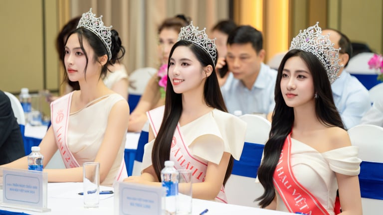 Sự cố “thót tim” chưa hề được tiết lộ ở phần thi ứng xử của Top 5 Hoa hậu Việt Nam 2024