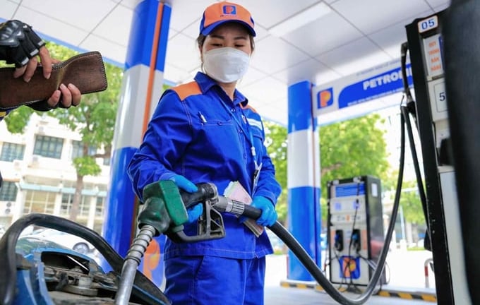 Giá xăng dầu hôm nay 7/7: Giảm liên tục, xăng dầu trong nước sẽ lao dốc?