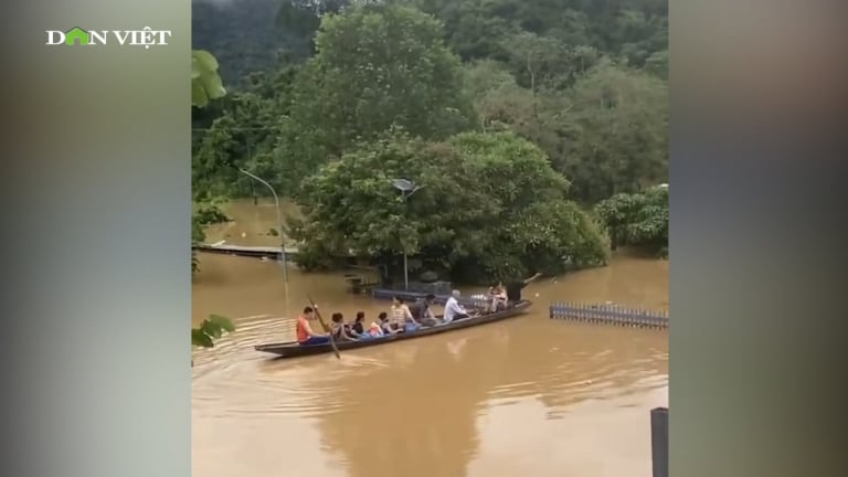 Trung tâm Y tế Tương Dương ngập gần hết tầng 1