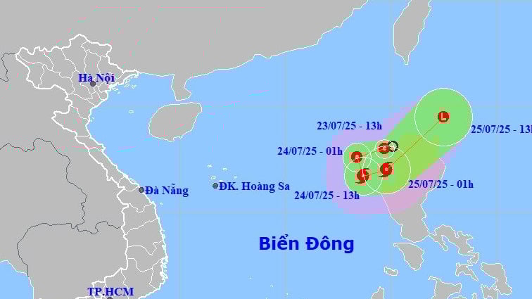NÓNG: Áp thấp nhiệt đới trên biển Đông đang mạnh lên, khả năng ngày mai (24/7) trở thành bão số 4, di chuyển phức tạp