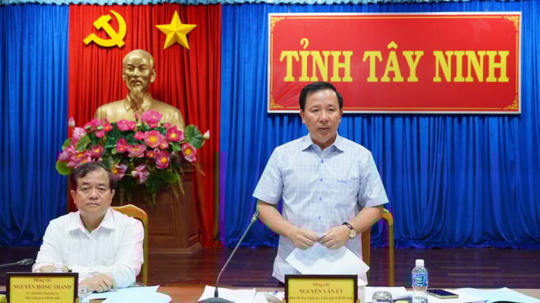 Chủ tịch UBND tỉnh Tây Ninh (mới) chỉ đạo tại cuộc họp về tiến độ các dự án trọng điểm trên địa bàn tỉnh Tây Ninh (cũ)