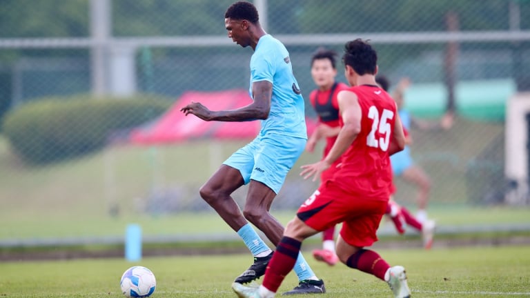 Tiền đạo cao 2m06 lại ghi bàn, Thép xanh Nam Định thắng CLB 6 lần vô địch K.League