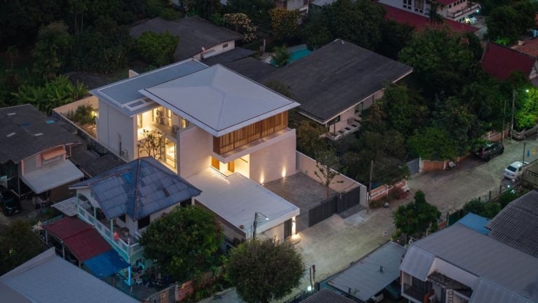 Giải bài toán “mở nhưng vẫn đủ kín” trong căn biệt thự giữa lòng phố thị
