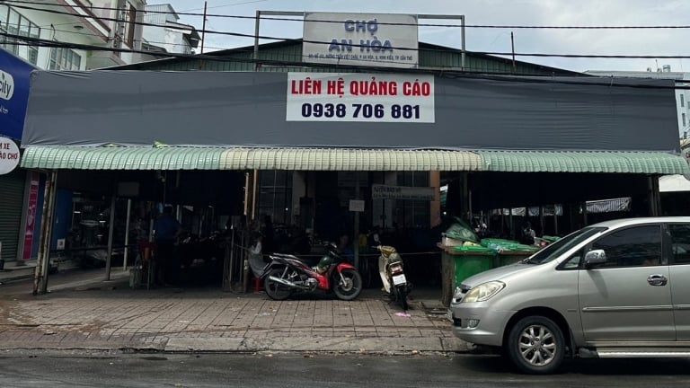 Người dân Cần Thơ bức xúc với bãi giữ xe thu 10.000 đồng/giờ đối với xe máy