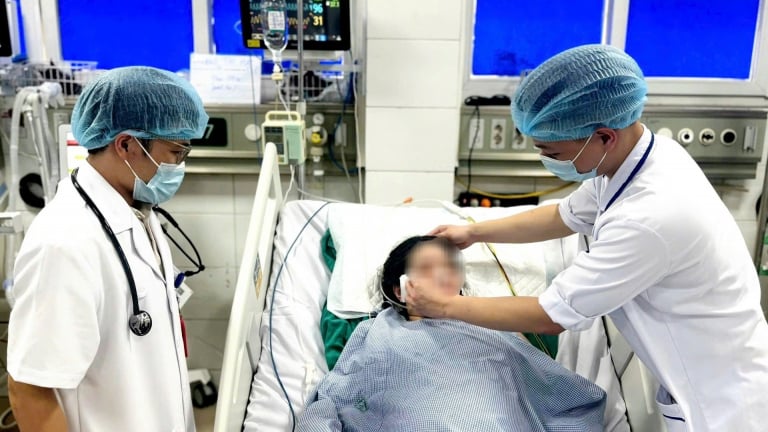 Hiếm gặp: Sản phụ sốt cao, đau đầu kéo dài vì nhiễm lao màng não 