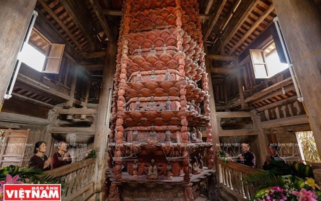 Kỳ tích điêu khắc Việt: Cửu phẩm Liên Hoa – tòa tháp gỗ biết chuyển động