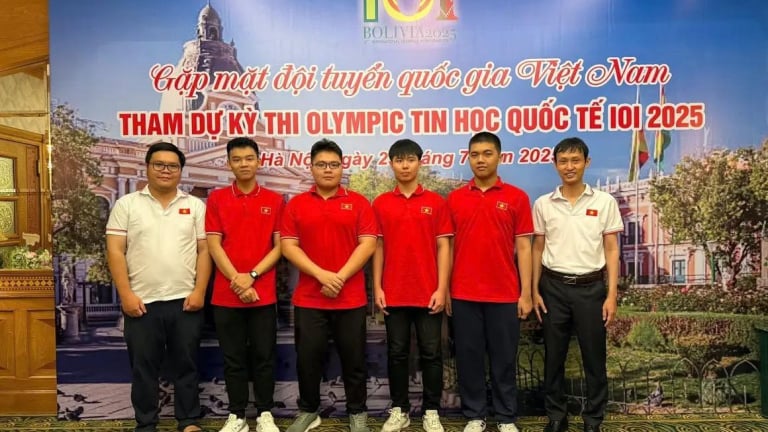 Nam sinh lớp 10 duy nhất của Việt Nam giành huy chương tại Olympic quốc tế Tin học năm 2025 là ai?