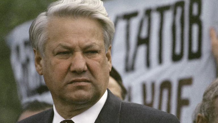 'Yeltsin đã cảnh báo': Phương Tây bị chỉ trích mạnh vì chính sách đối với Ukraine