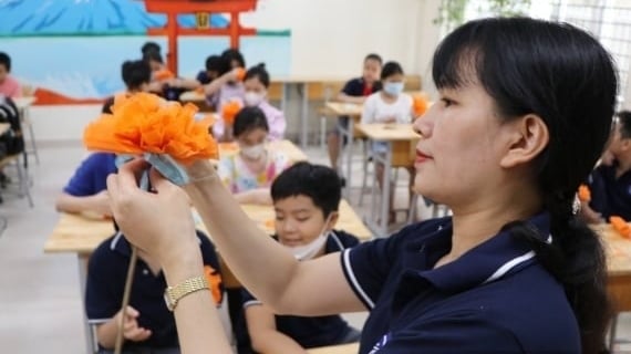 Bảng lương giáo viên THCS 2026 được đề xuất cao nhất hơn 21 triệu đồng: Phấn khởi nhưng cũng có băn khoăn