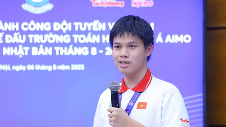 Lần đầu tiên học sinh thắng lớn tại cuộc thi Toán học Châu Á: 'Em xúc động nghe 2 tiếng Việt Nam vang lên'