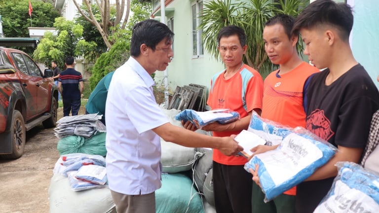 Nông thôn Tây Bắc: Nỗi đau mất mát và nghĩa tình đồng bào nơi vùng lũ Chiềng Sơ