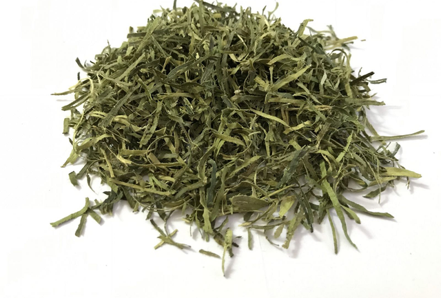 Loại lá ở Việt Nam trồng bạt ngàn, xưa rụng đầy gốc, không ngờ sang 'trời tây' có giá 7 triệu đồng/kg