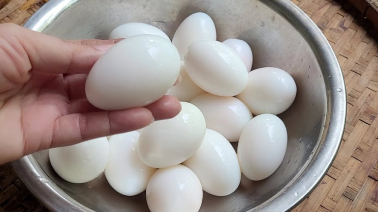 Thường xuyên ăn trứng luộc vào bữa sáng, cơ thể có 5 thay đổi bất ngờ