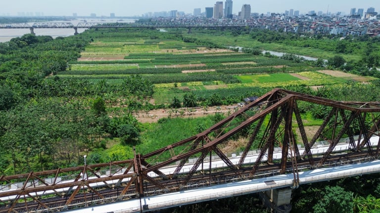 Toàn cảnh bãi bồi sông Hồng trước 'giờ G' triển khai siêu dự án Trục đại lộ cảnh quan 737.000 tỷ đồng