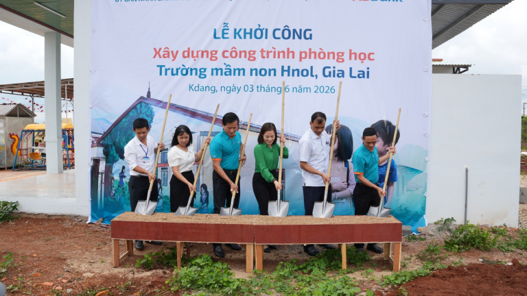 ABBank thêm lớp học mới cho trẻ em vùng khó khăn Gia Lai
