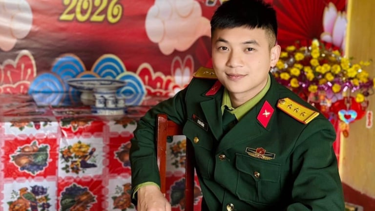 Thượng úy Lê Văn Thắng - hot boy quân đội từng 'gây sốt' bên Hòa Minzy trong Sao Nhập Ngũ đột ngột qua đời