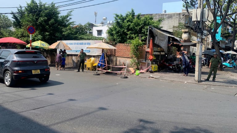 Phát hiện một người đàn ông có hình xăm rồng tử vong ở Bến xe Miền Tây 