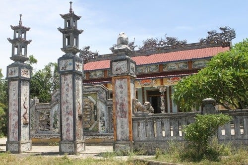 Trạng Bịu Nguyễn Đăng Đạo đi sứ, yêu cầu hoàng đế nhà Thanh trả đất cho Đại Việt