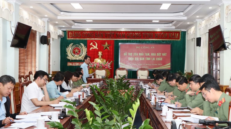 Bộ Công an hỗ trợ Lai Châu xây 1100 căn nhà trong chương trình xóa nhà tạm