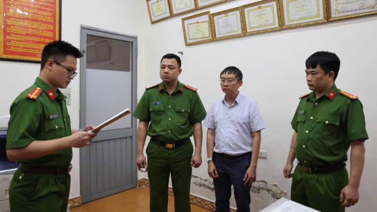 Bắt nhiều cán của Trung tâm kiểm định kỹ thuật an toàn khu vực II do làm khống chứng nhận hợp quy