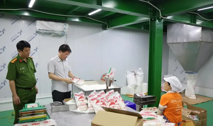 Vụ sản xuất hàng trăm tấn mì chính, hạt nêm, dầu ăn giả: “Rất nguy hại sức khoẻ, gây mất lòng tin người tiêu dùng”